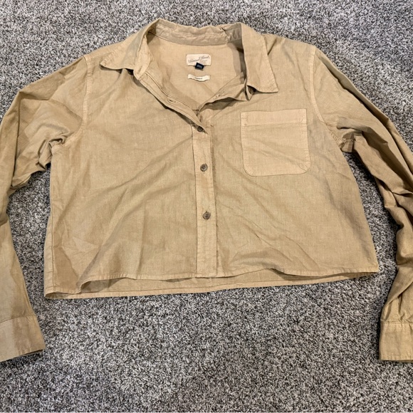 EUC LOT OF 3 Universal Thread Long Sleeve Cropped Button Shirt medium tan navy B - Picture 9 of 11
